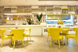 Bar (on property) - Astoria Current (Boracay Island)