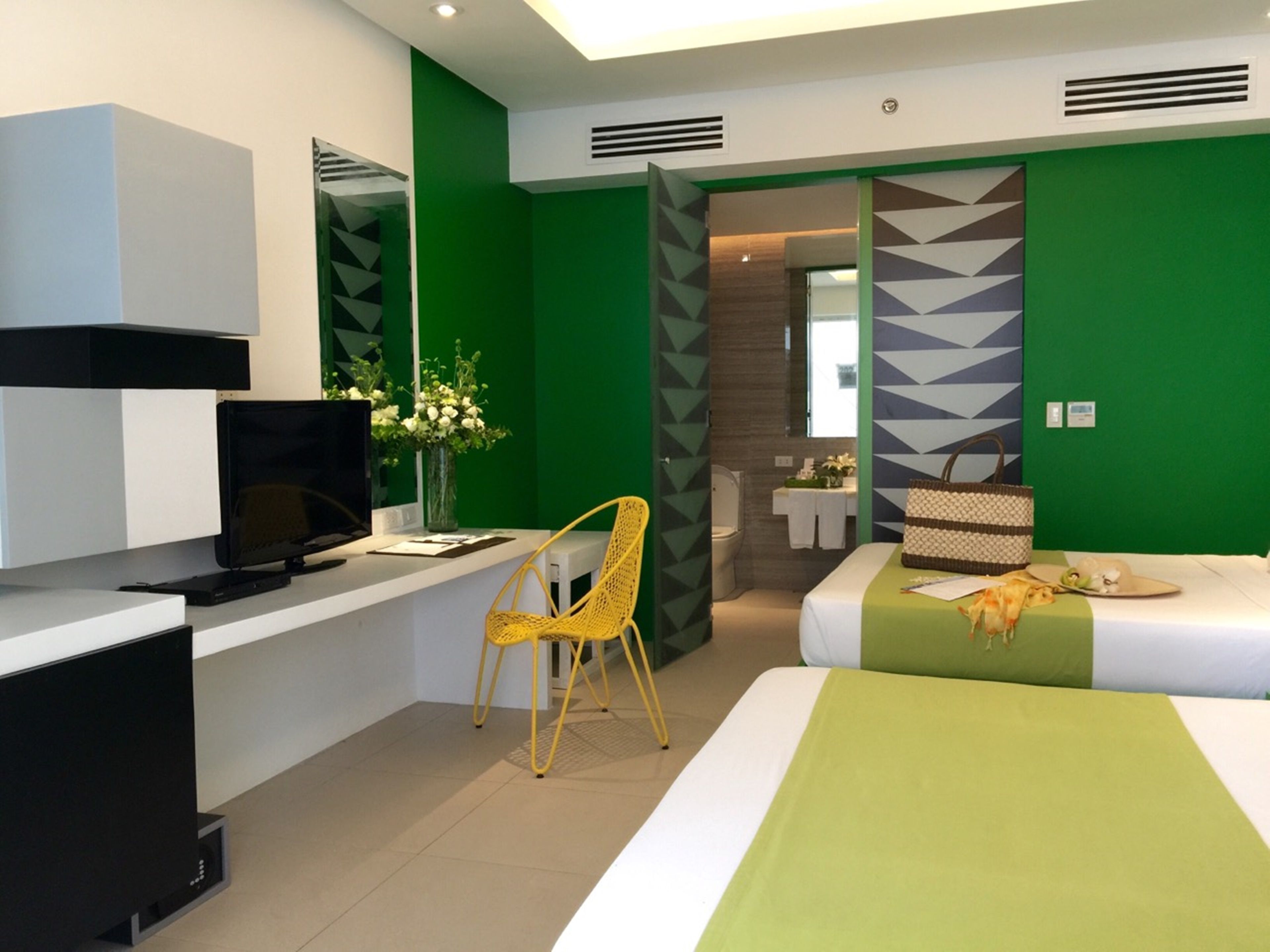 in-room safe, desk, laptop workspace, blackout curtains