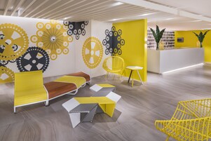 Sala de estar en el lobby