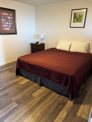 Free WiFi, bed sheets