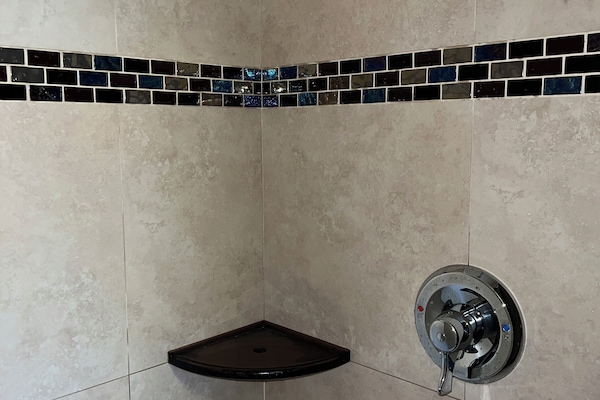 Shower, towels