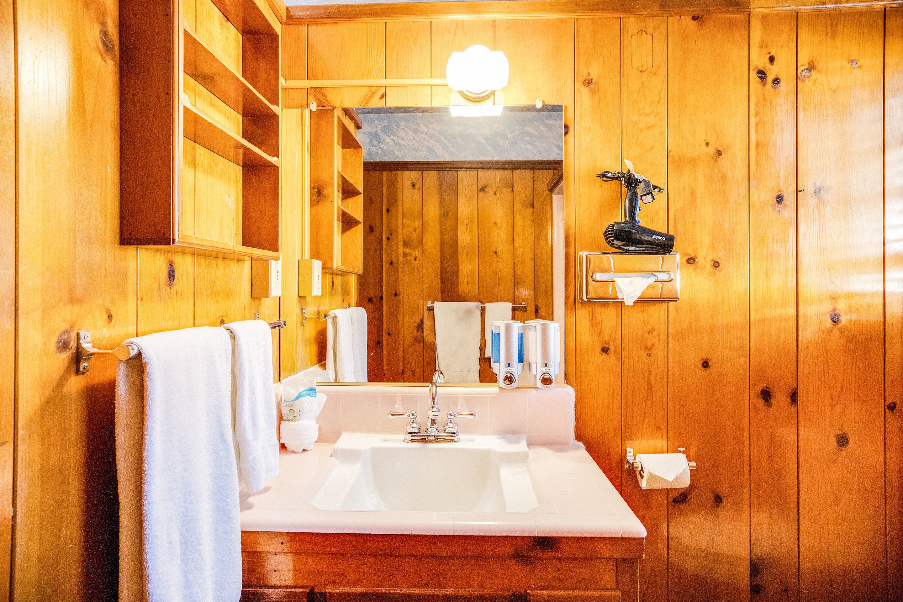 Wastafel kamar mandi
