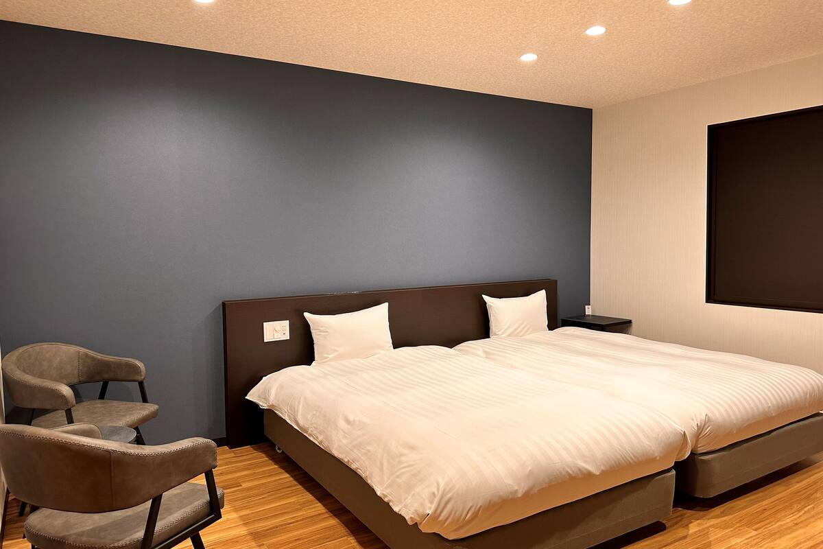 basic twin room, non smoking | hypo-allergenic bedding, individually decorated, individually furnished