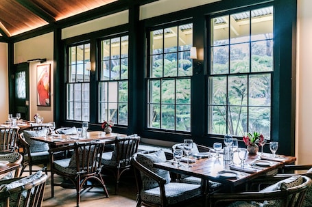 Se sirven desayunos, almuerzos y cenas. Kilauea Lodge and Restaurant