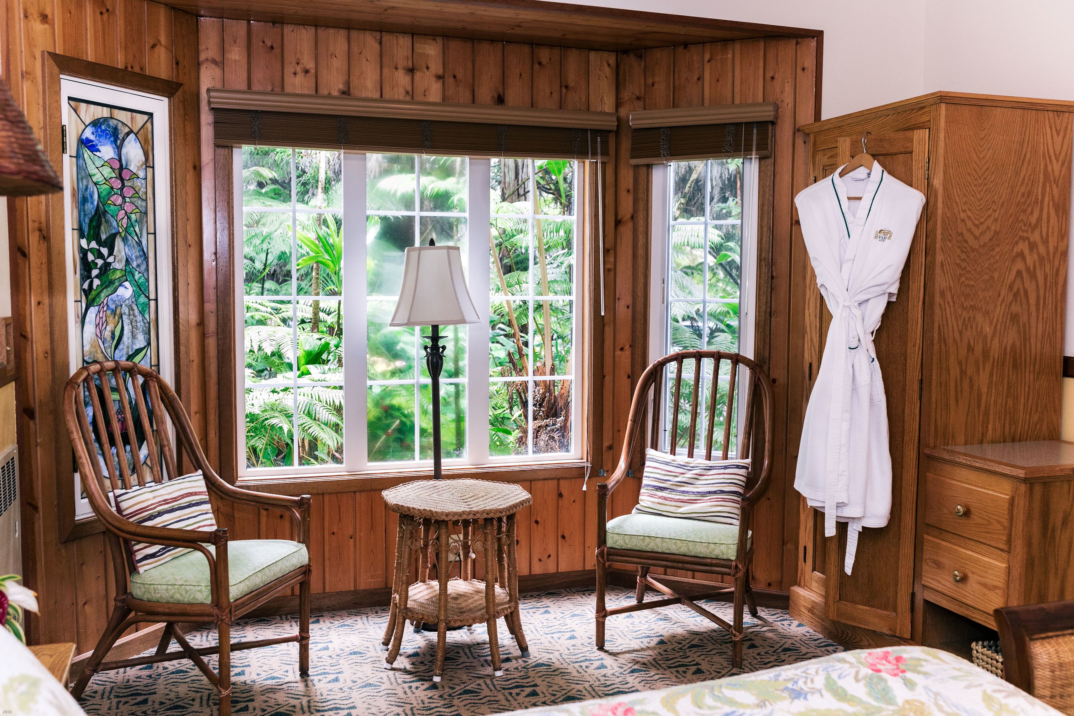Standard Room, 1 King Bed (Tsugi) | Iron/ironing board (on request), WiFi (free), bed sheets