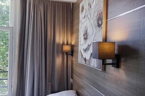 Blackout drapes, free WiFi, bed sheets - Hotel Jesse (Amsterdam)