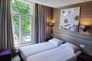 Blackout curtains, free WiFi, bed sheets - Hotel Jesse (Amsterdam)