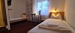 Standard Double Room, Private Bathroom - Hotel Lamm (Stuttgart)