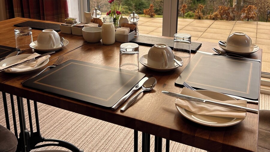 Braeburn Guest House / B&B