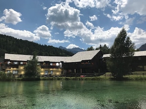 Esterni
