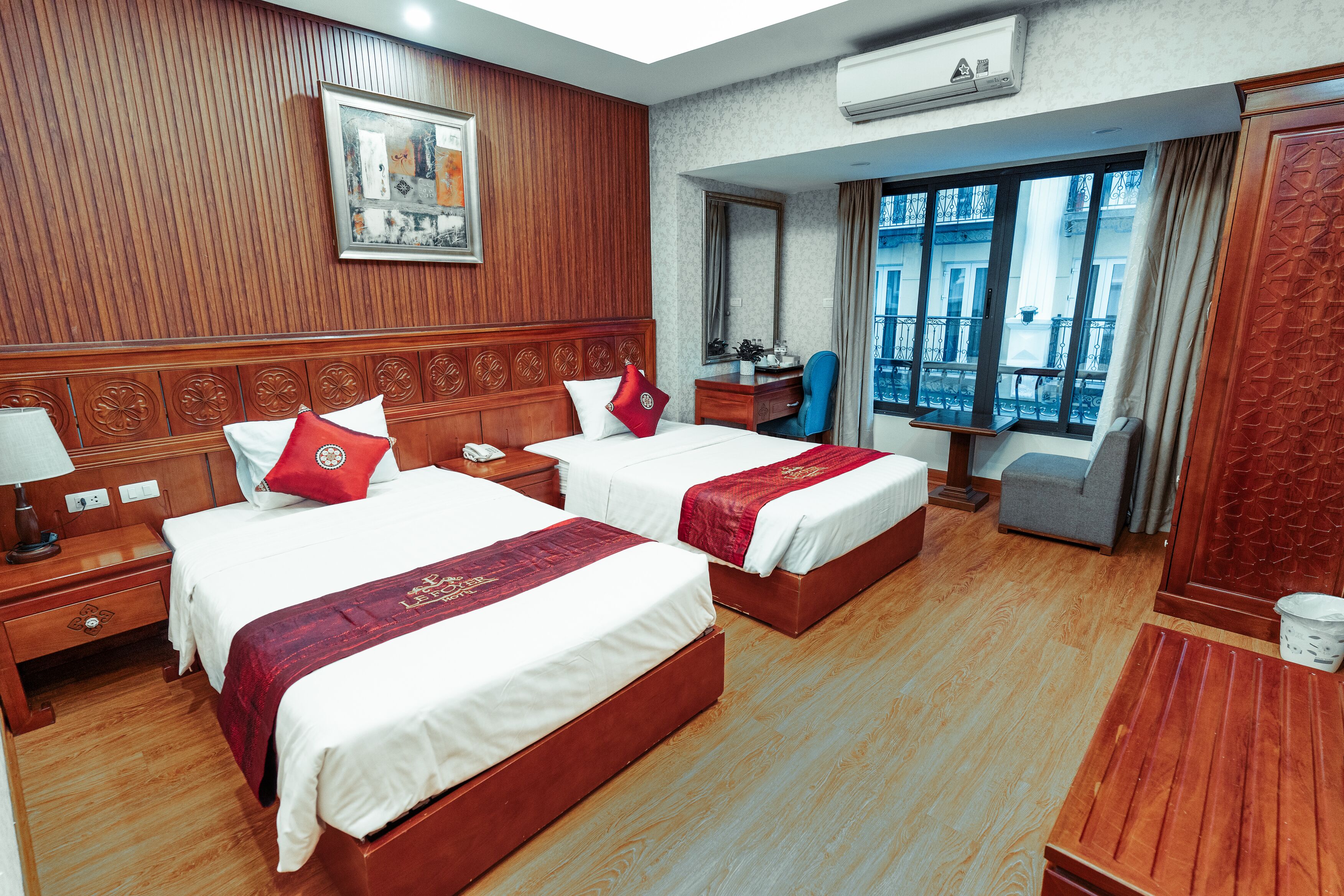 Le Foyer Hotel Reviews, Deals & Photos 2026 - Expedia