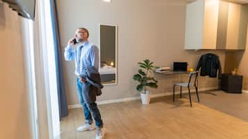 Camera singola, 1 letto singolo, non fumatori | Una cassaforte in camera, con stile personalizzato