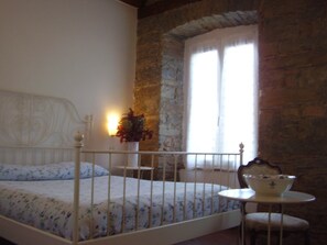 Chambre Double, salle de bains attenante
