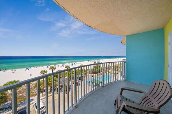 Suite Deluxe, 1 cama King size, cocina, frente al mar | Terraza o patio