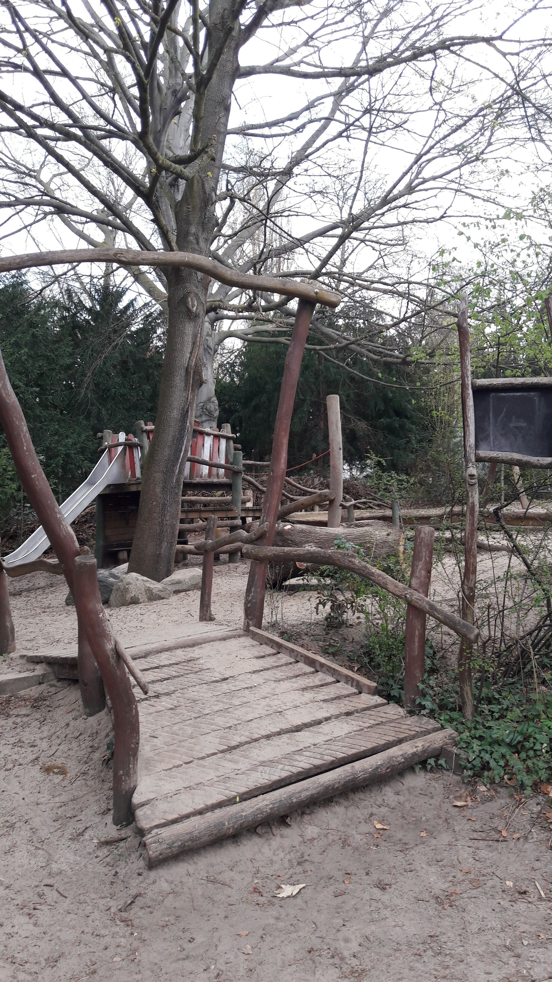 children’s play area – outdoor