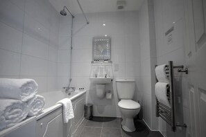 Bathroom - Park Central Hotel (Bournemouth)