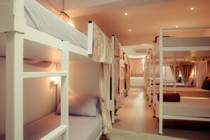 Széf a szobában és ingyenes wifi