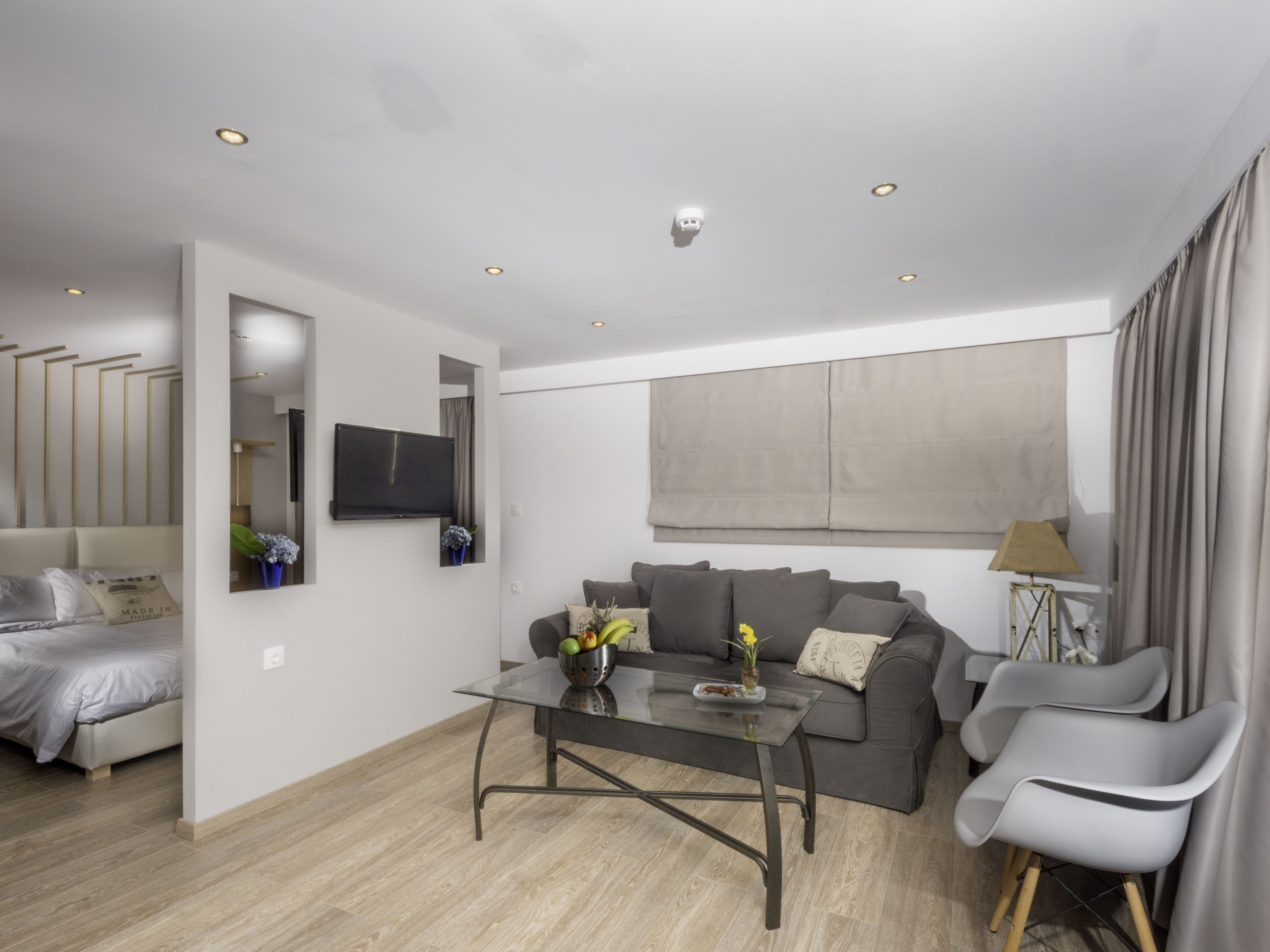 suite, terrace | in-room safe, blackout curtains, soundproofing, free wifi