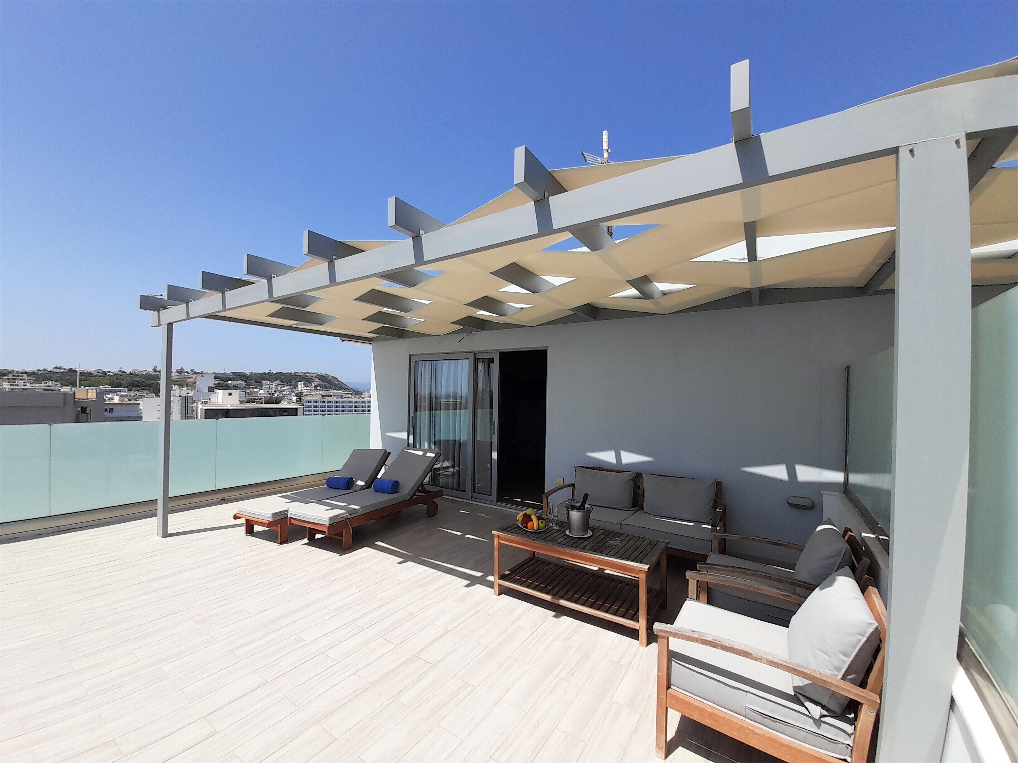 suite, terrace | terrace/patio