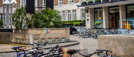 Fachada de la propiedad