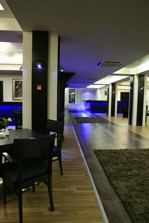 Dining - Galaxy Art Hotel (Oraiokastro)