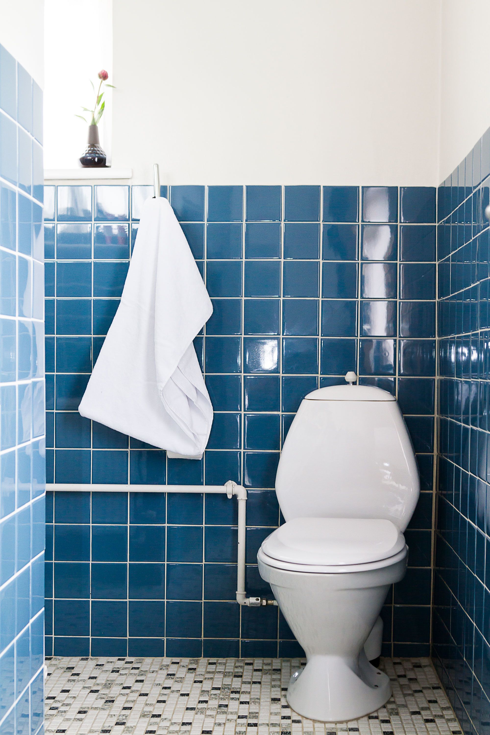 double room, private bathroom (with balcony) | bathroom | free toiletries, towels, soap, shampoo