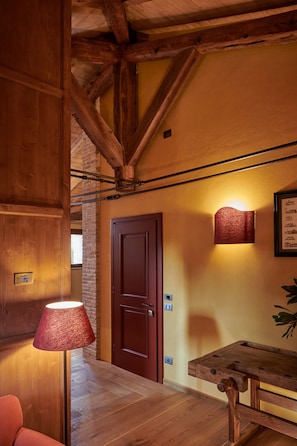 Suite, Garden View | Living area