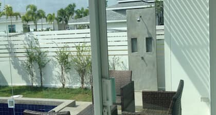 Baan Sarinya Pool Villa