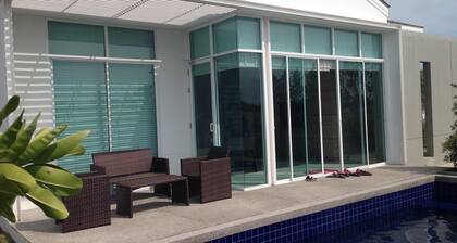 Baan Sarinya Pool Villa