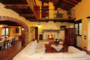 入住/退房自助服务终端