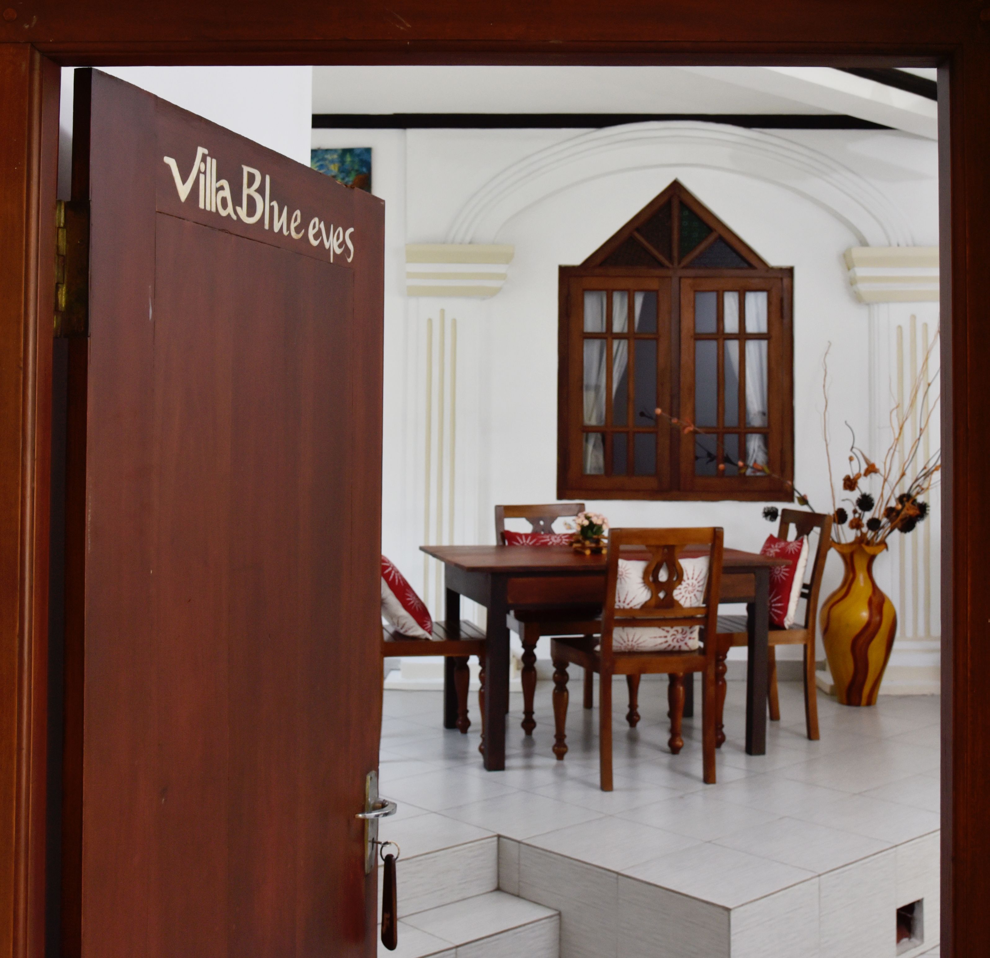 luxury villa, 2 bedrooms, garden view | living area