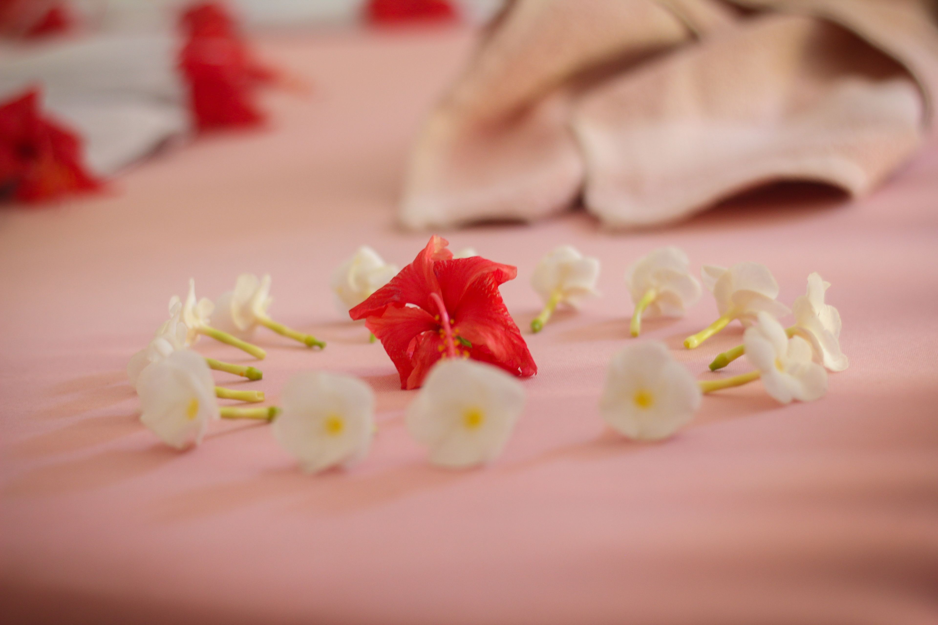 luxury room, 1 double bed, partial sea view | in-room safe, desk, blackout curtains, free wifi