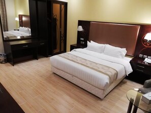 Exclusive Studio Suite | Desk, soundproofing, free WiFi, bed sheets - Rawdat Al Khail Hotel (Doha)