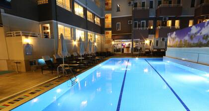 Comet De Luxe Hotel