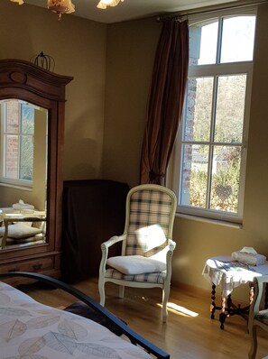 Superior Double Room, 1 Bedroom, Hot Tub, Valley View