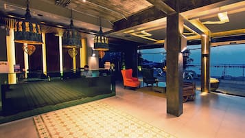 Lounge στο λόμπι