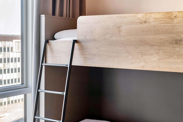 Schreibtisch, schallisolierte Zimmer, kostenloses WLAN, Bettwäsche