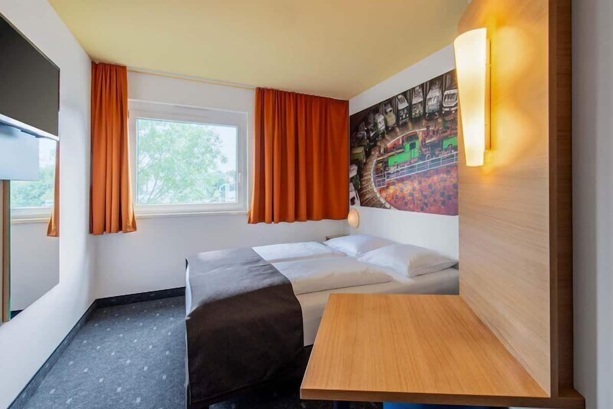 Doppelzimmer | Schreibtisch, schallisolierte Zimmer, kostenloses WLAN, Bettwäsche
