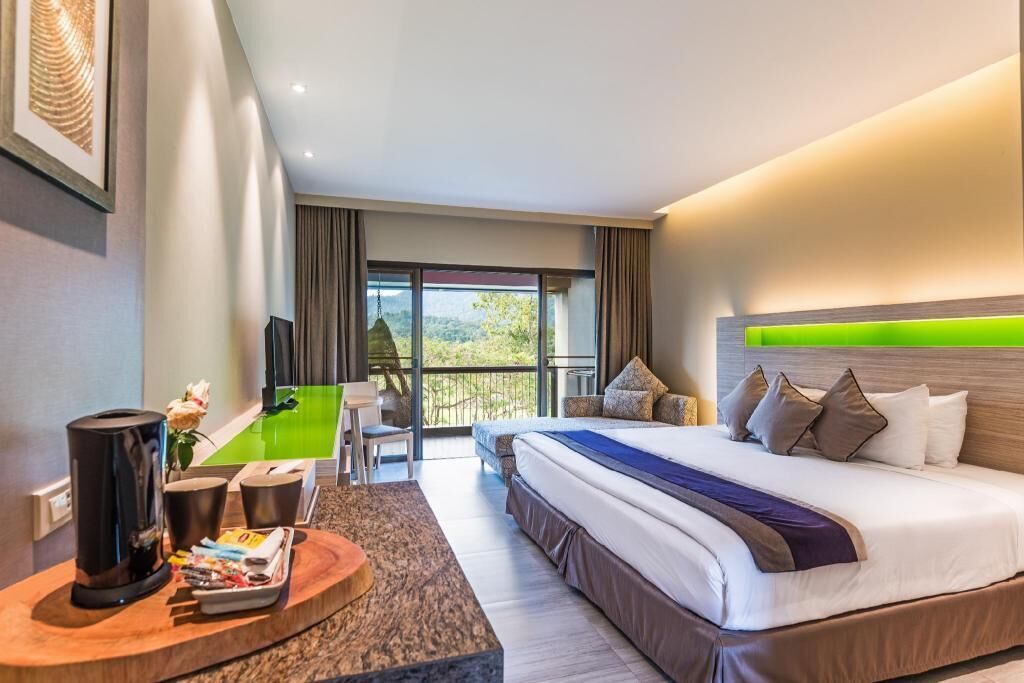 Artículos del minibar gratis y caja de seguridad en la habitación 