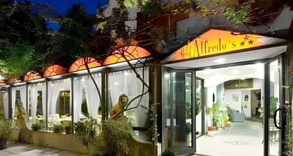 Hotel Alfredo's