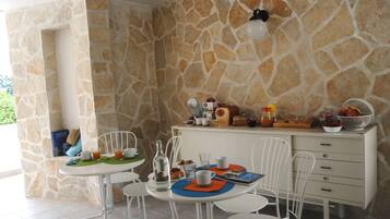 Petit déjeuner buffet compris tous les jours