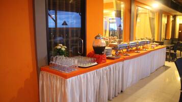 Daily buffet breakfast (IDR 50000 per person)