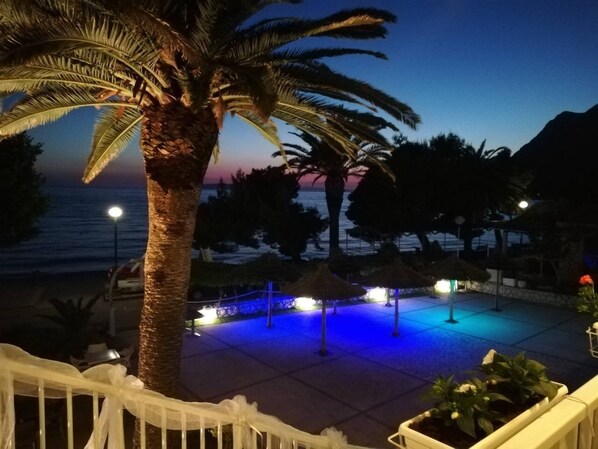 بار (في المنشاة)