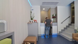 Reception - Miau (Madrid)