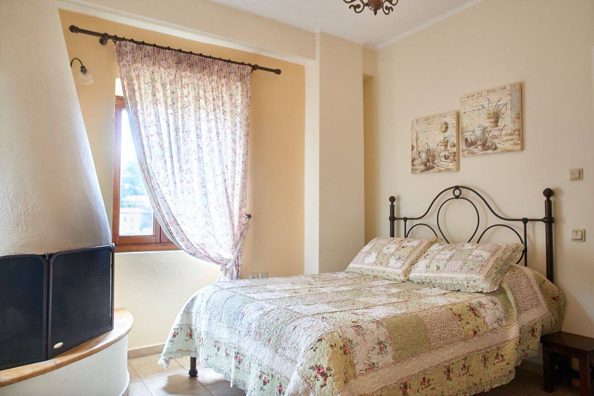 Habitación doble superior, chimenea | Cunas o camas infantiles (de pago), camas supletorias, wifi gratis