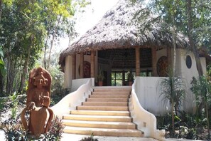 Exterior - Okaan (Tinum)