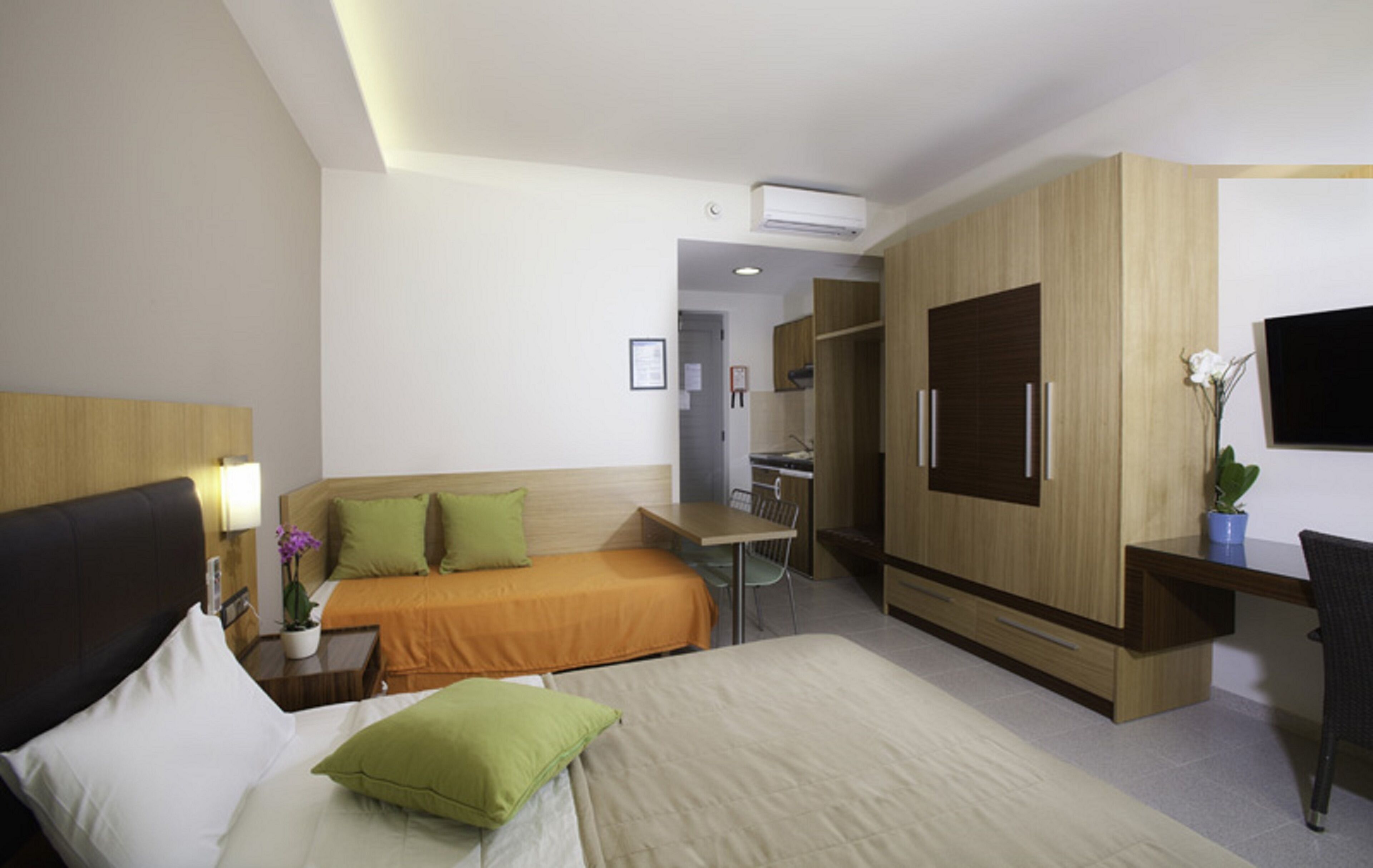 Blackout curtains, free WiFi, bed sheets