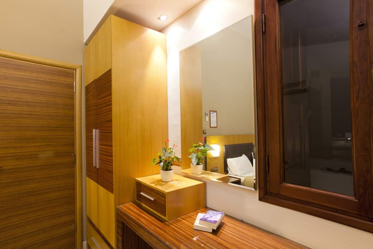 apartment, 2 bedrooms (pool area) | blackout curtains, free wifi, bed sheets