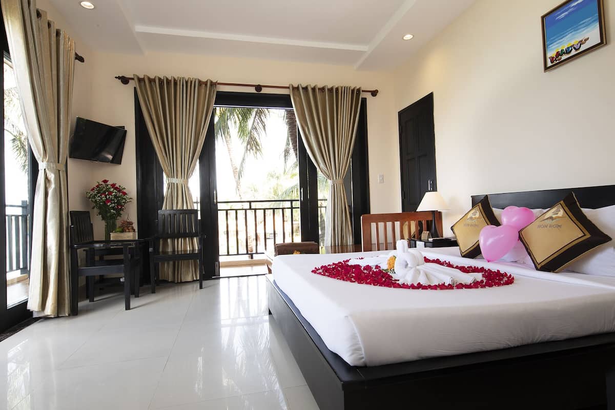 1 bedroom, minibar, desk, free WiFi
