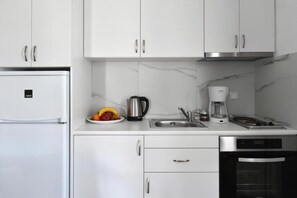 Signature-Apartment | Eigene Küche | Kühlschrank, Ofen, Herdplatte, Espressomaschine